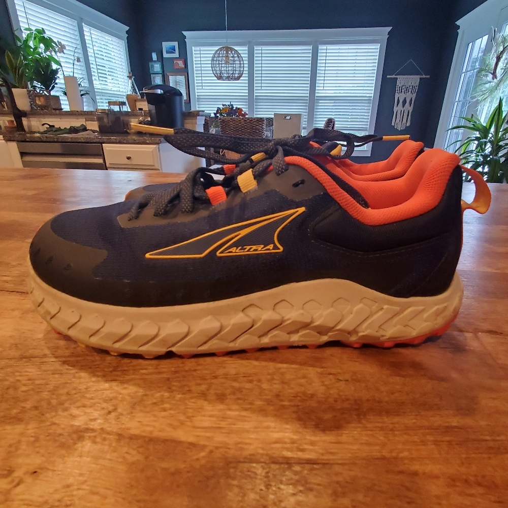 Altra Outroad 2 zero drop running hiking shoes 7.5